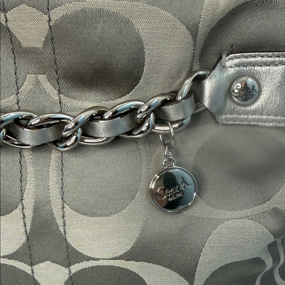 Stylish Gray Shoulder Bag - Picture 7 of 9